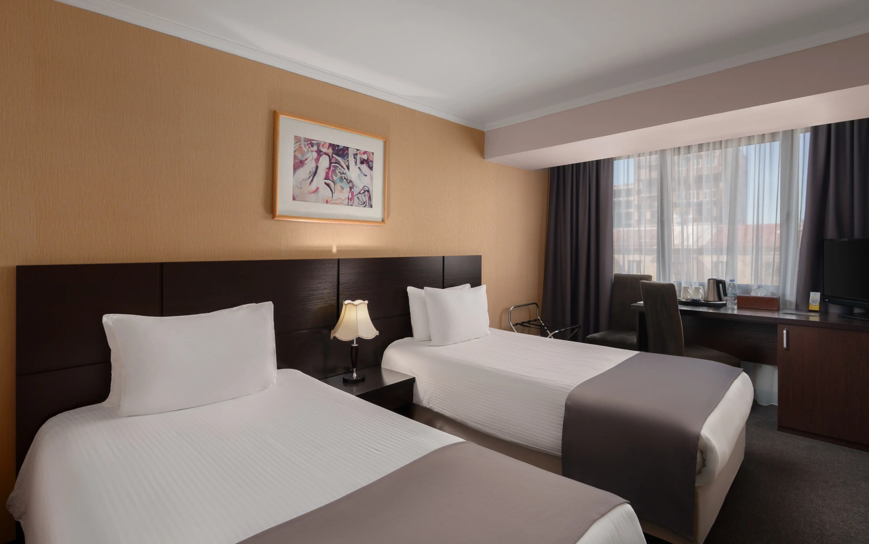 Photo - Ani Plaza Hotel
