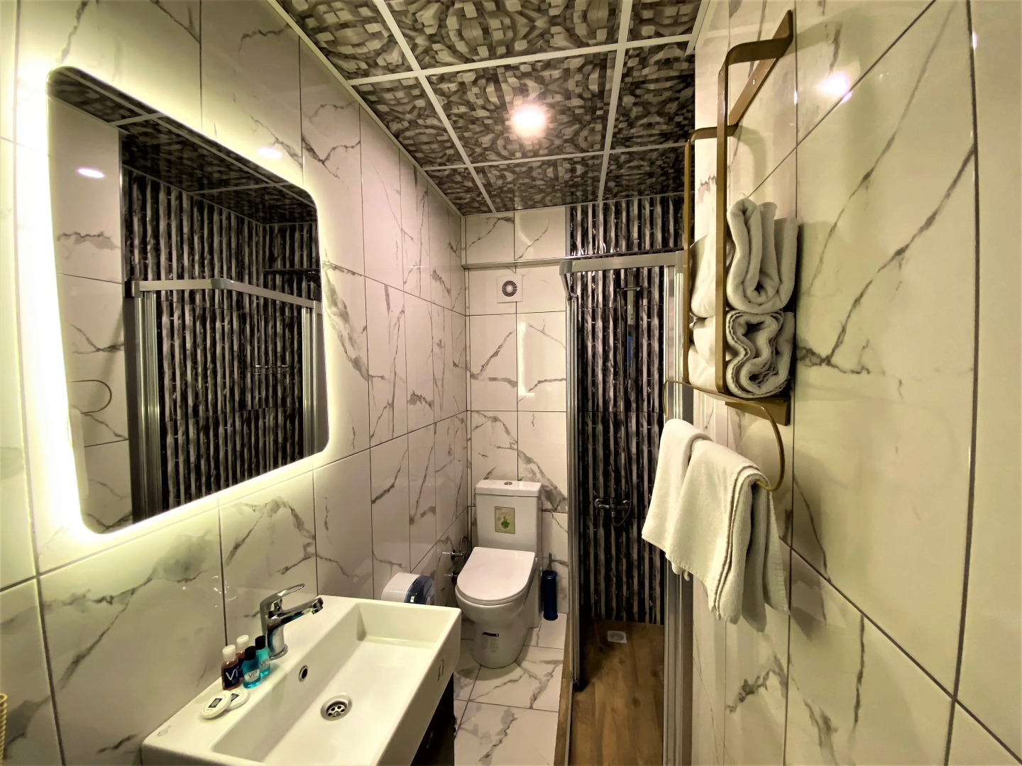 Photo - Orange Airport Hotel