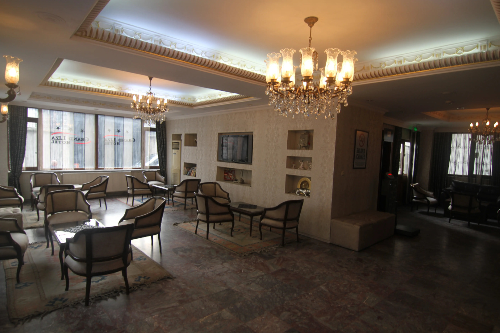 Photo - Grand Liza Hotel