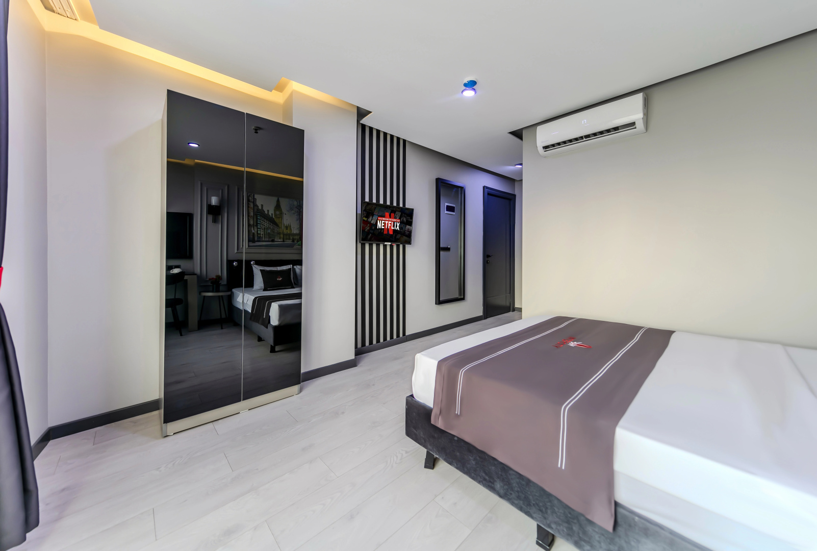 Photo - Intercity Airport Hotel