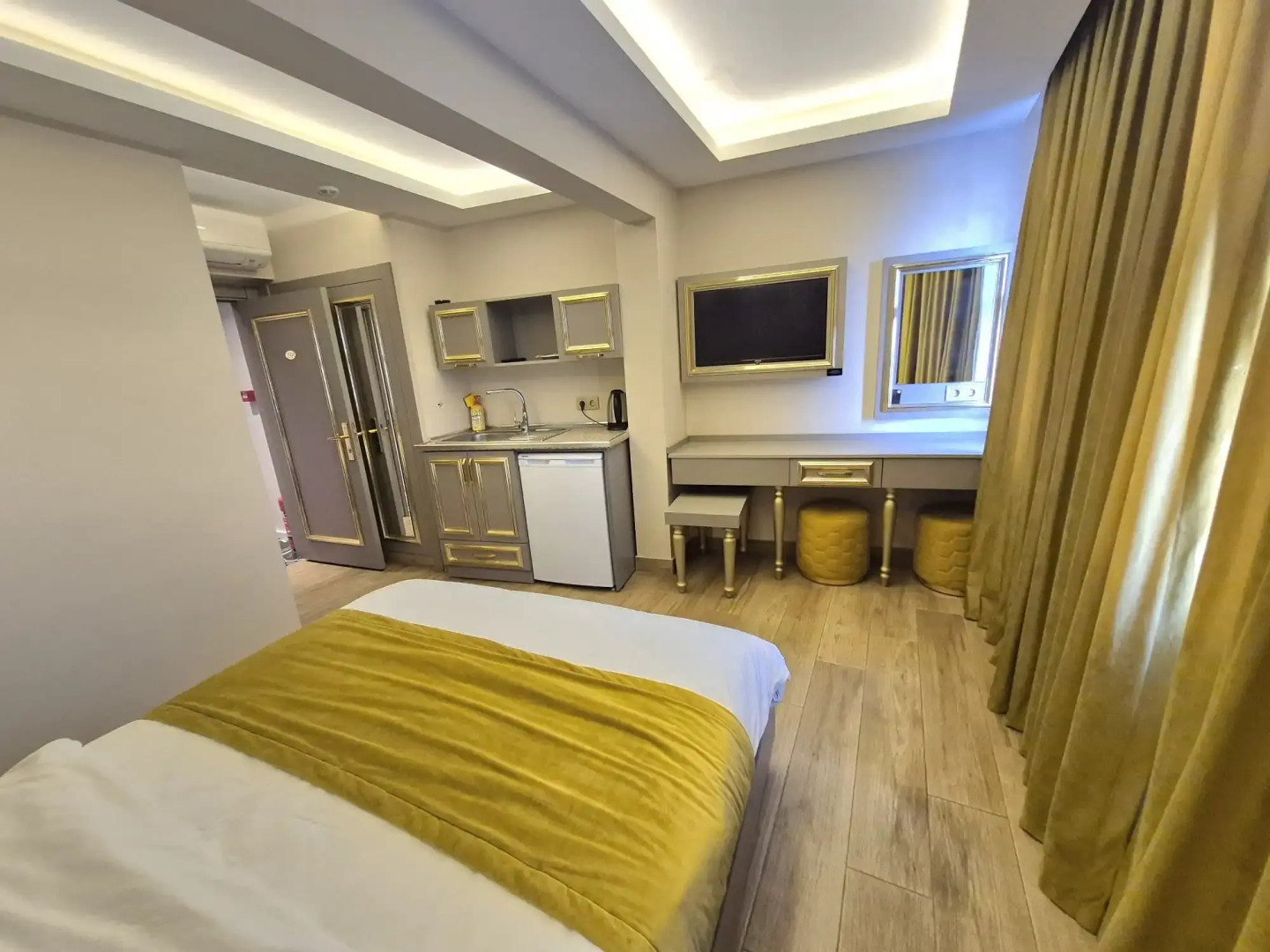 Photo - Taksim La Marino Hotel