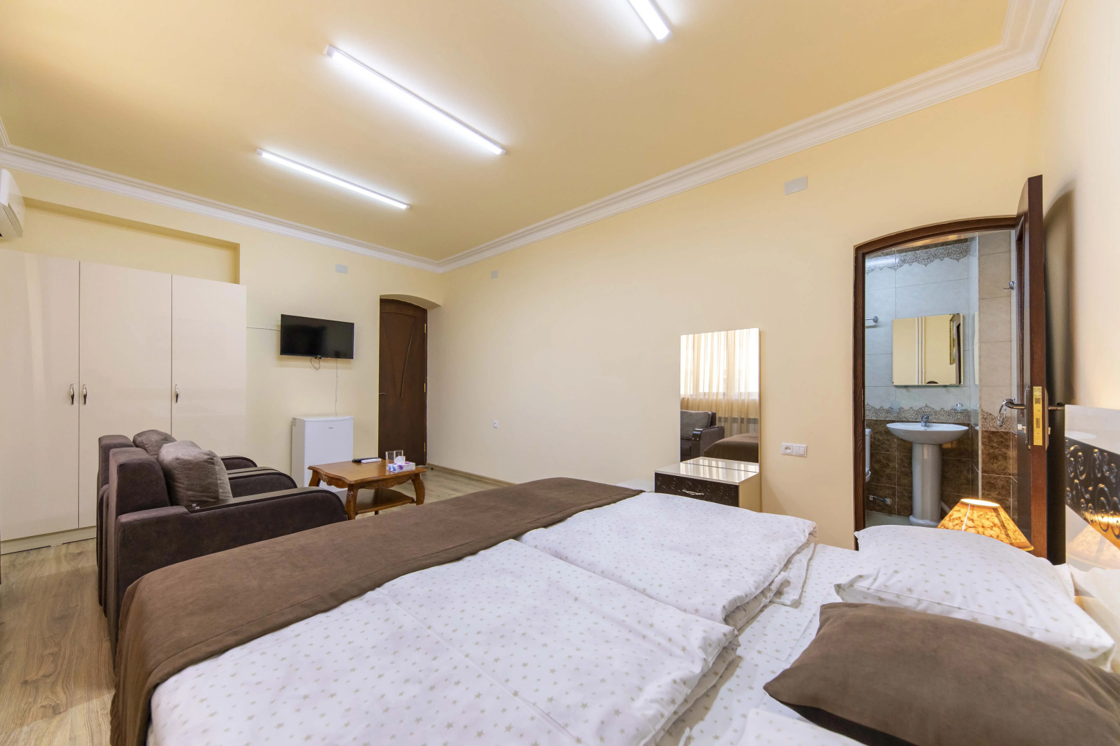 Photo - Tatev Hotel and Tours