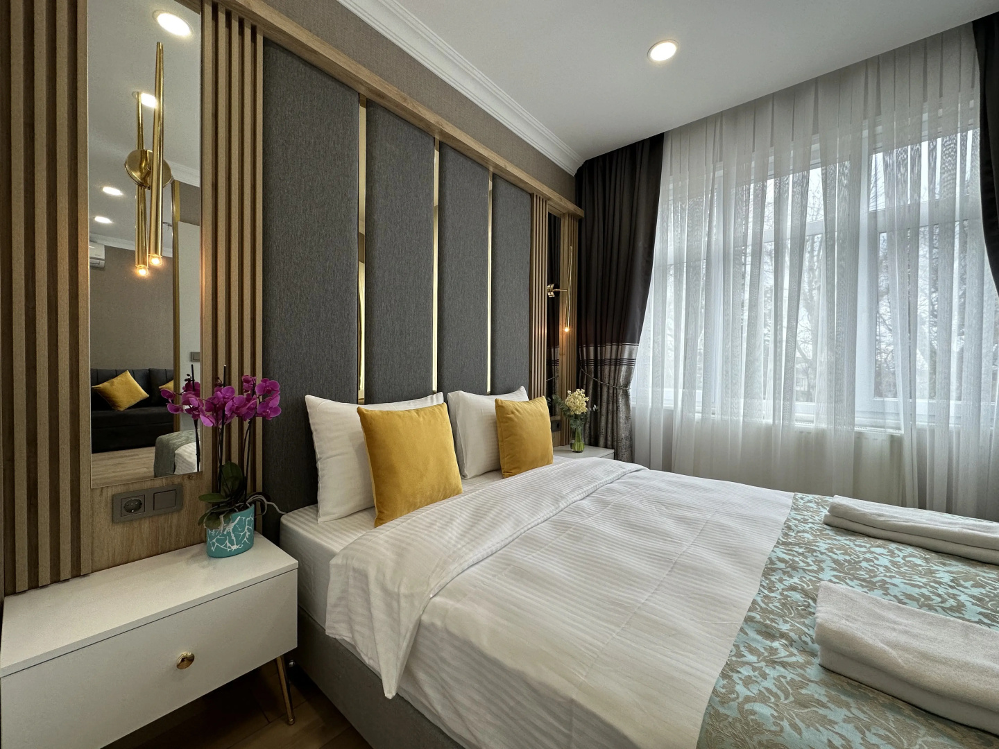 Photo - H&L Suites