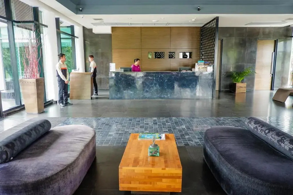 Foto - Z Through By The Zign