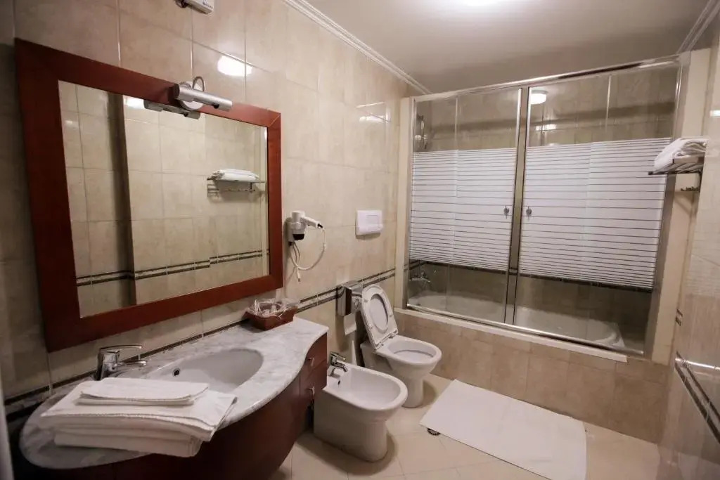 Photo - Dinasty Hotel