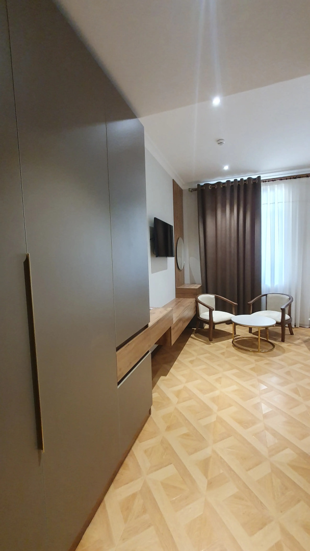 Photo - Karvon Plaza Hotel