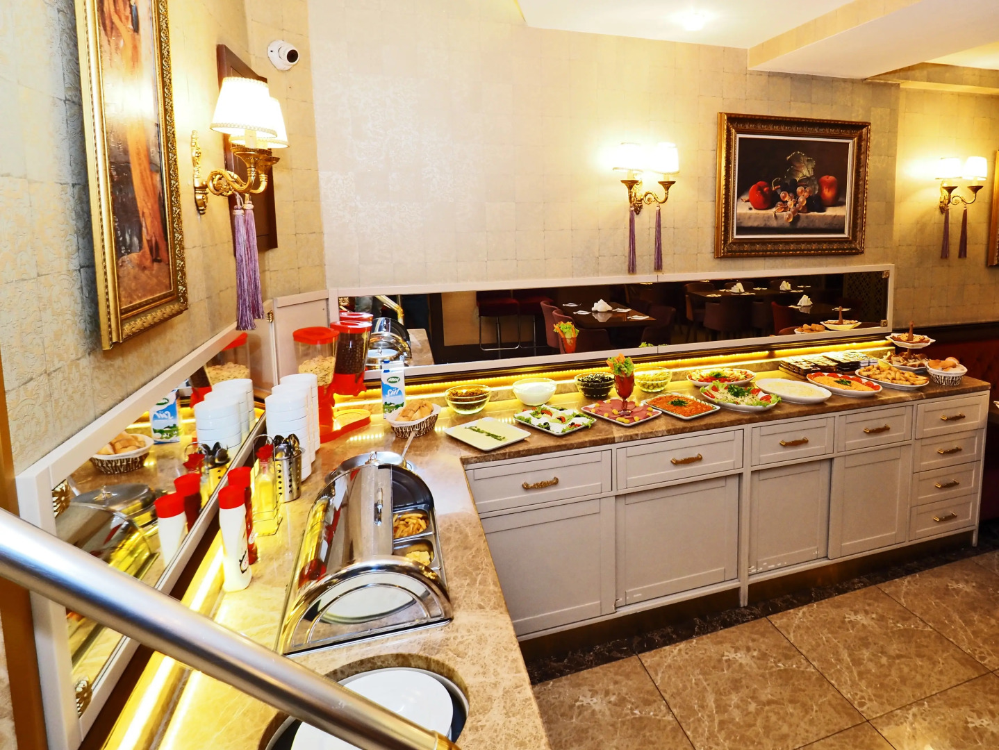 Photo - Elysion Hotel