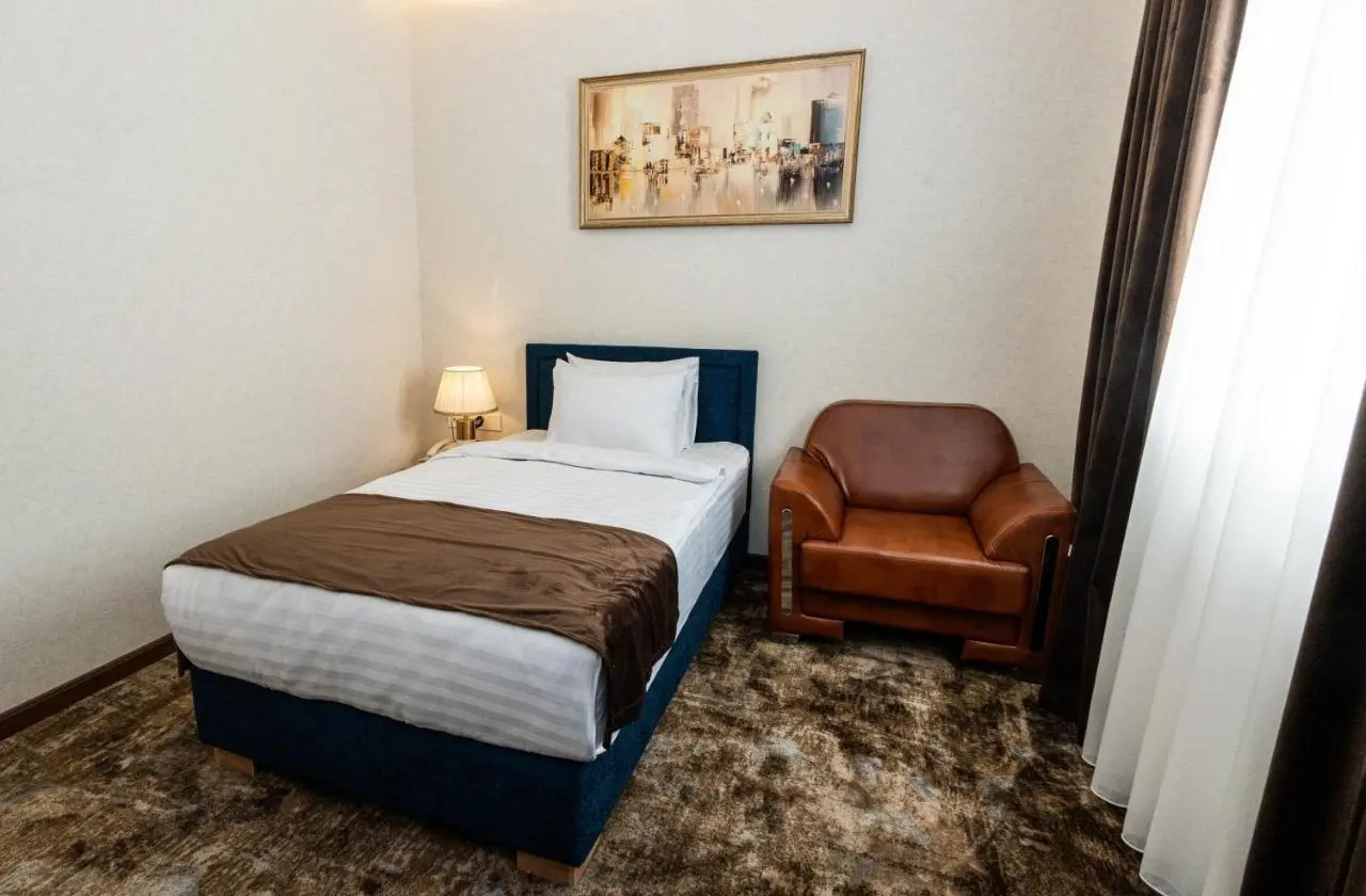 Photo - Garnet Mir Hotel