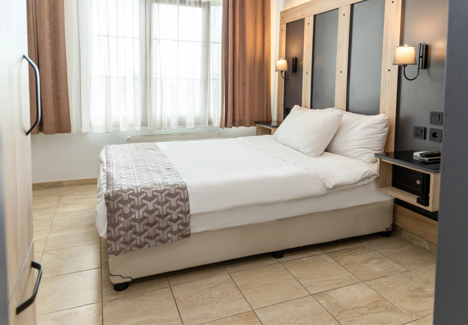 Photo - Galley Hotel