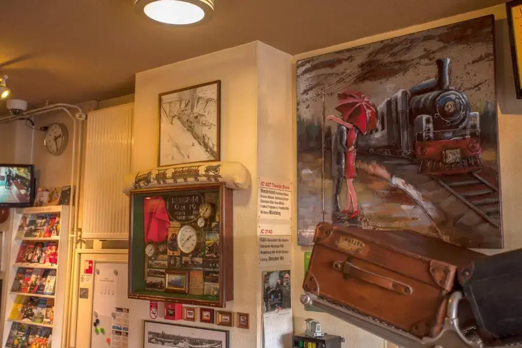 Photo - A-Train Hotel