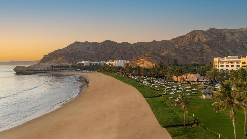 Photo - Shangri-La's Barr Al Jissah Resort & Spa — Al Waha Hotel