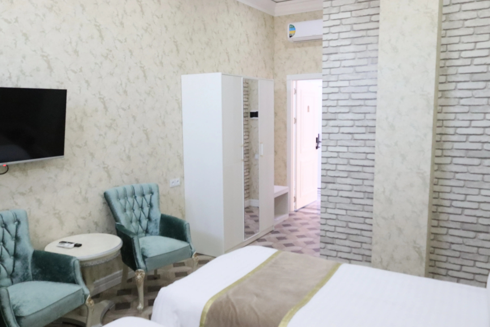 Foto - AYNIY Hotel