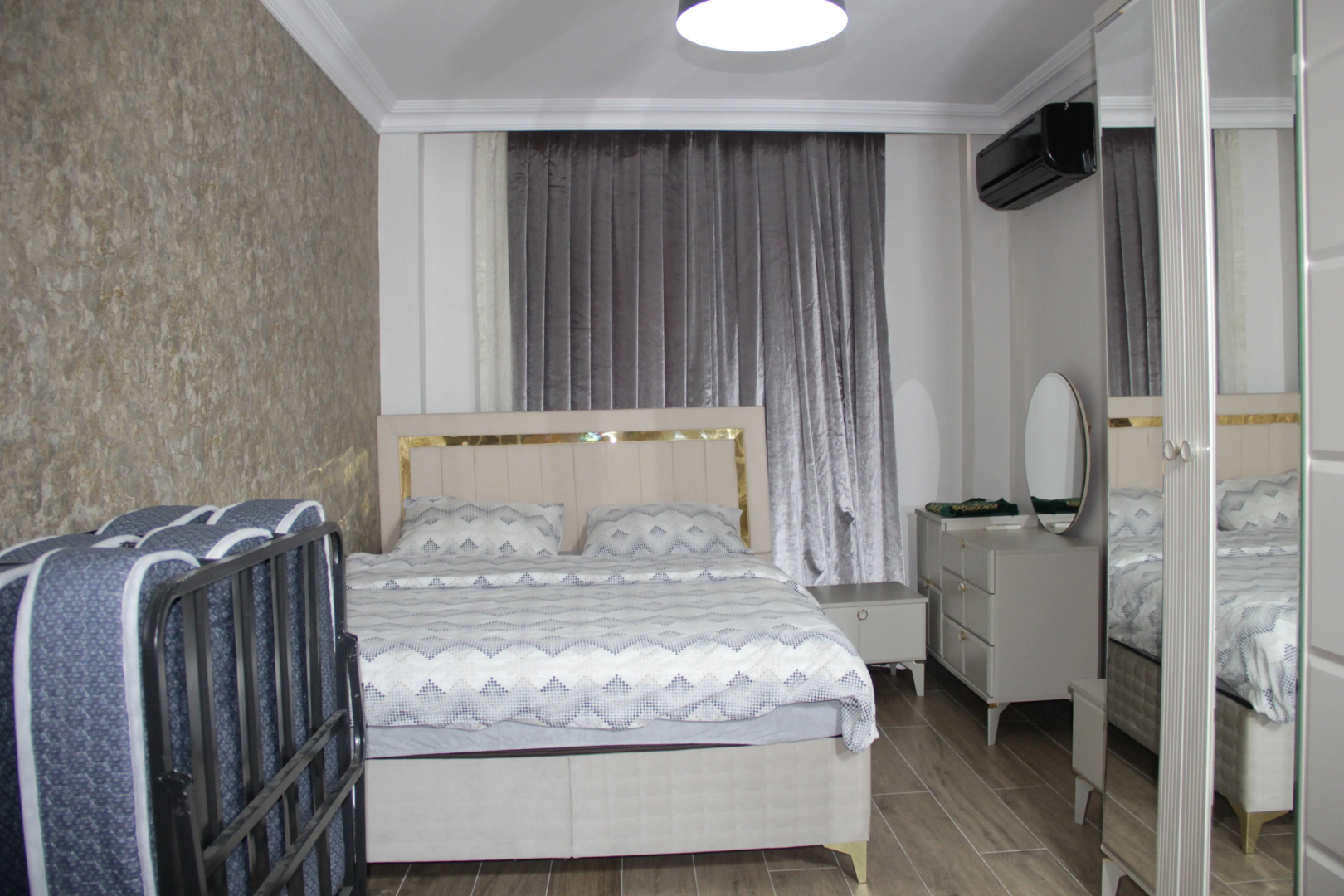 Photo - Solo Suites Hotel