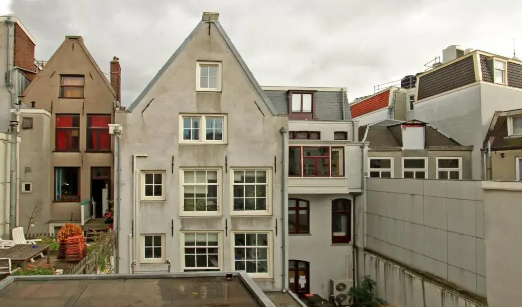 Photo - A-Train Hotel