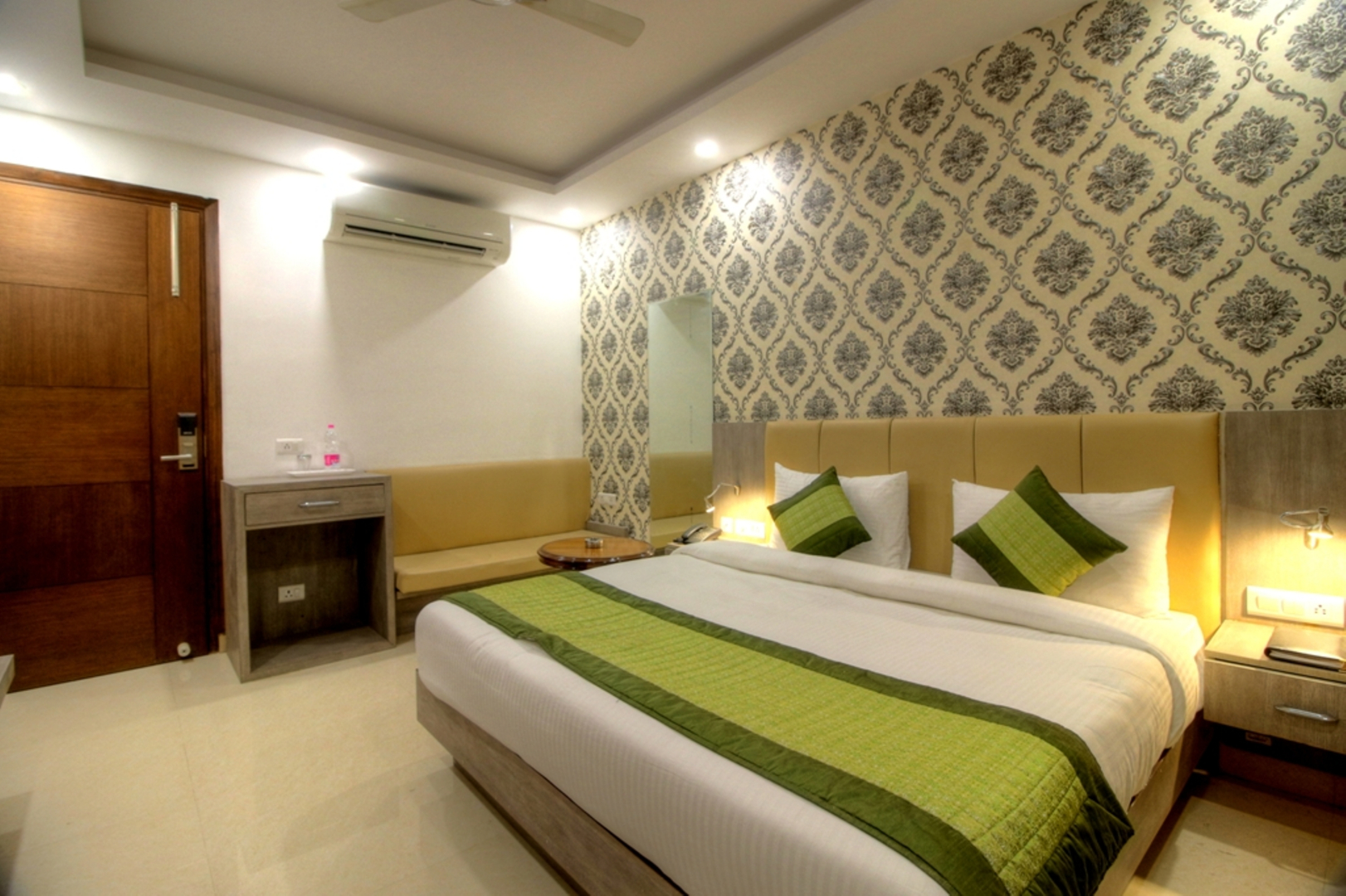 Photo - Hotel Almati Inn - Near Delhi Airport