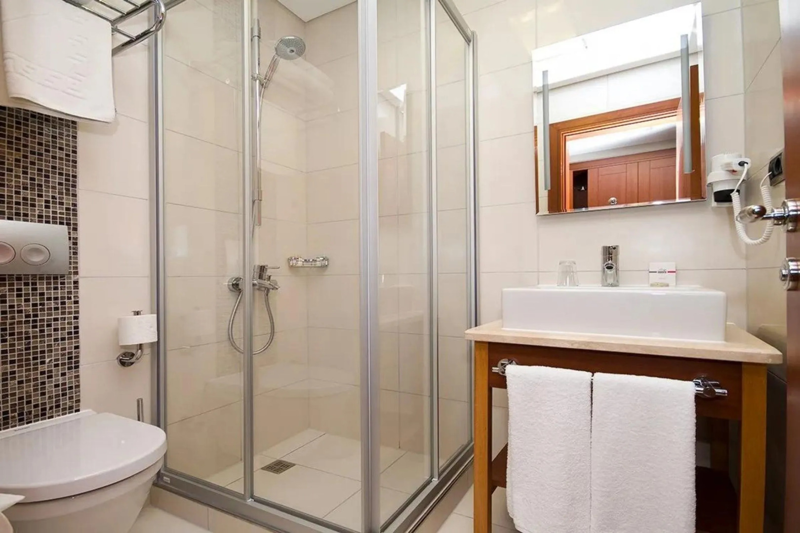 Photo - Innpera Hotel