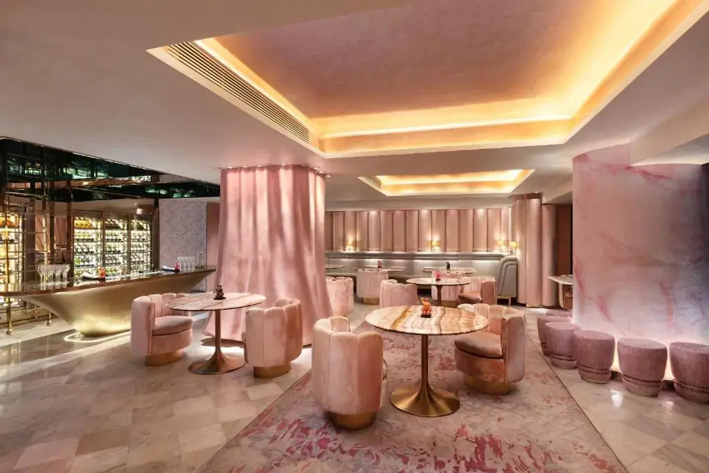 Photo - Tower Club at lebua Hotel