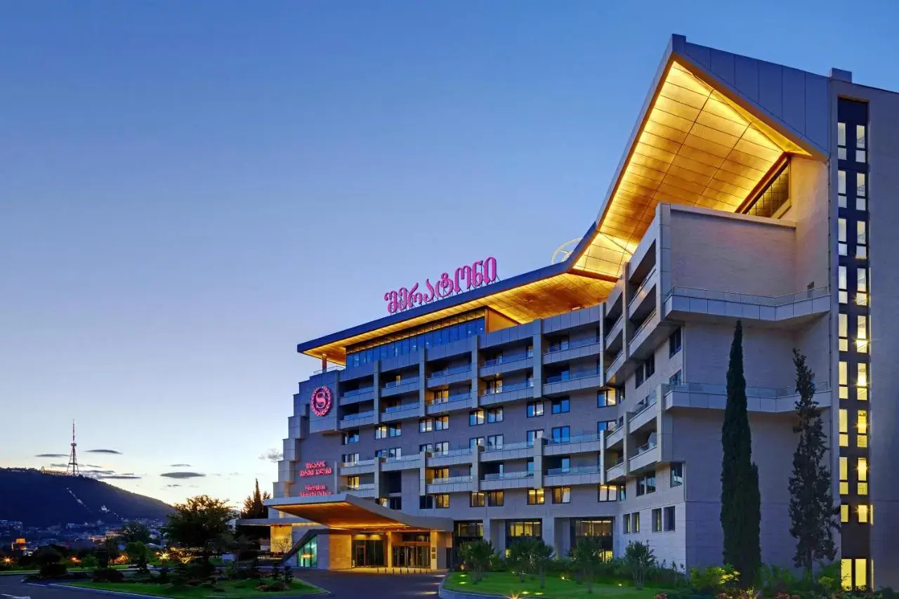 Foto - Sheraton Grand Tbilisi Metechi Palace