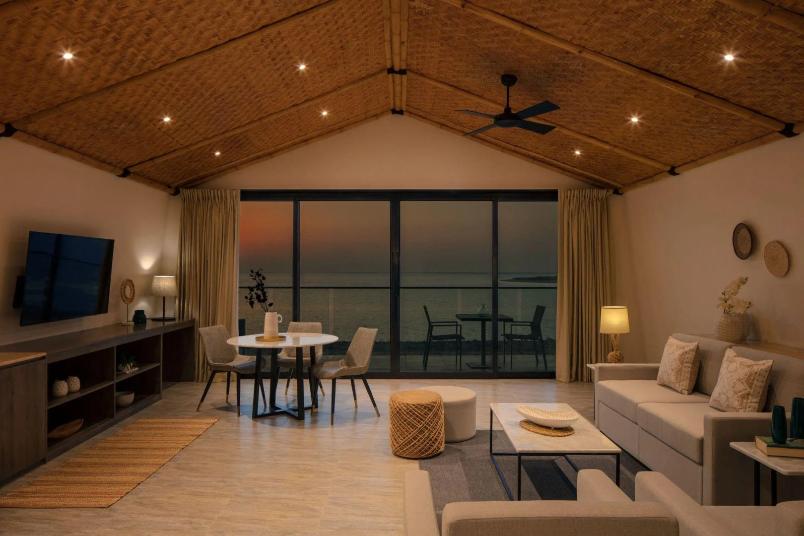 Photo - Anantara World Islands Dubai Resort