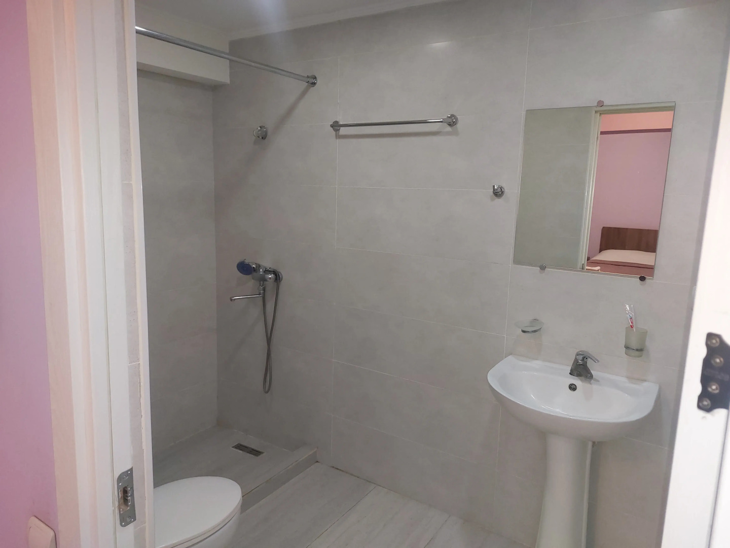 Photo - Hotel International