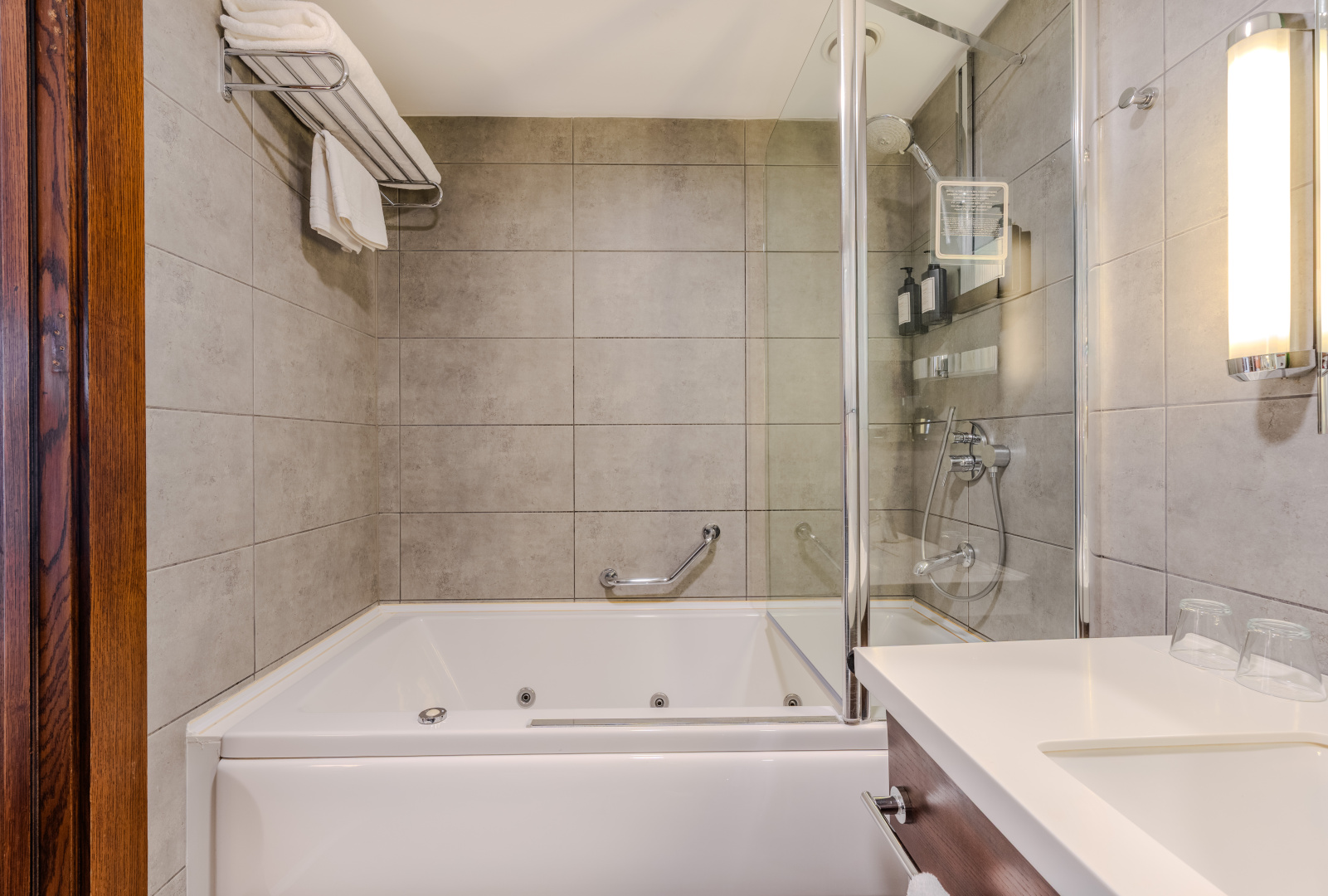 Foto - Midtown Hotel
