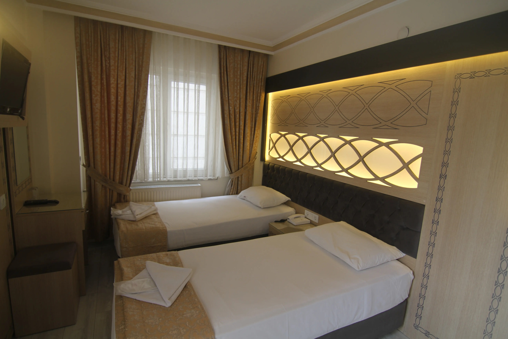 Photo - Grand Liza Hotel