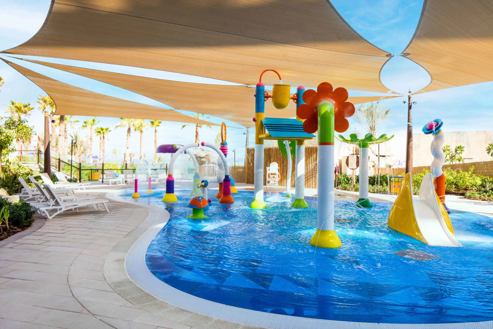 Photo - Centara Mirage Beach Resort Dubai