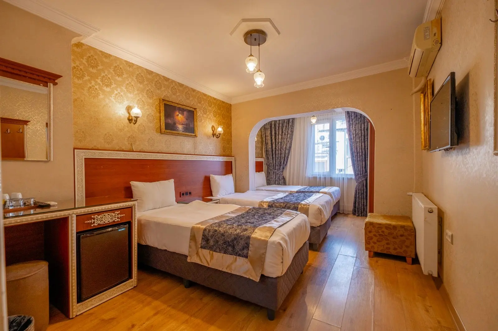 Photo - Big Apple Hotel