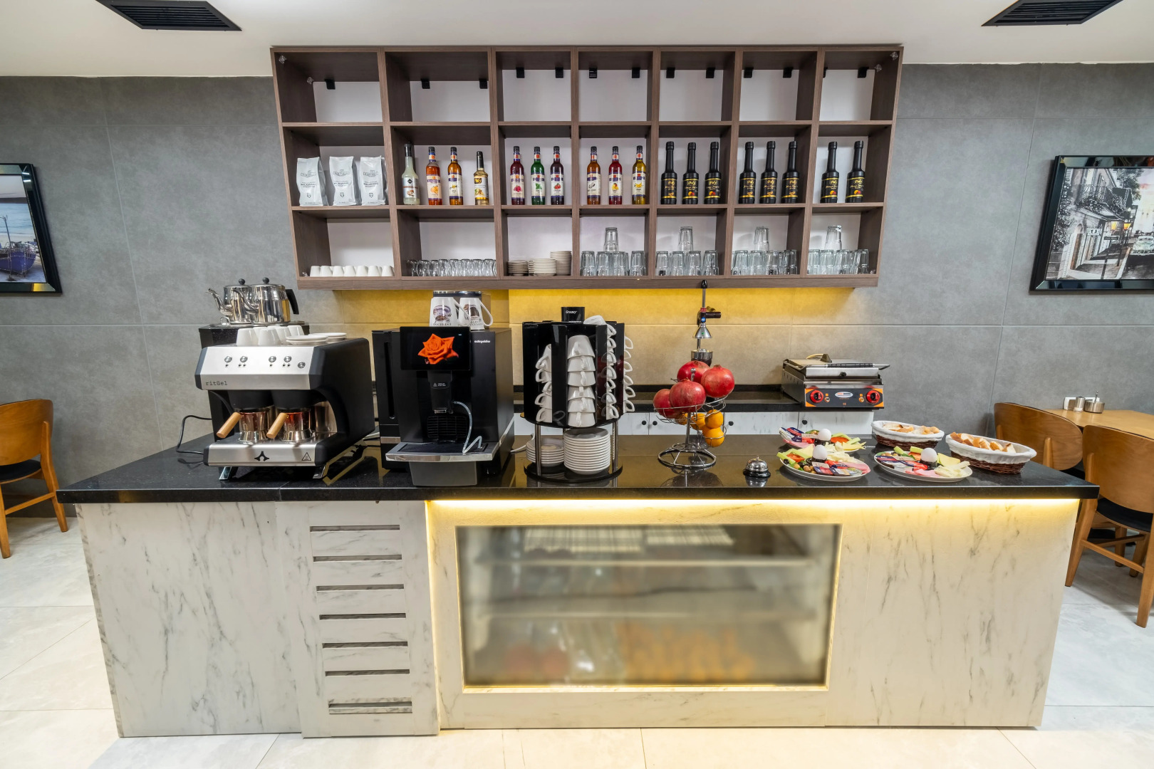 Photo - Luxury Life Suites