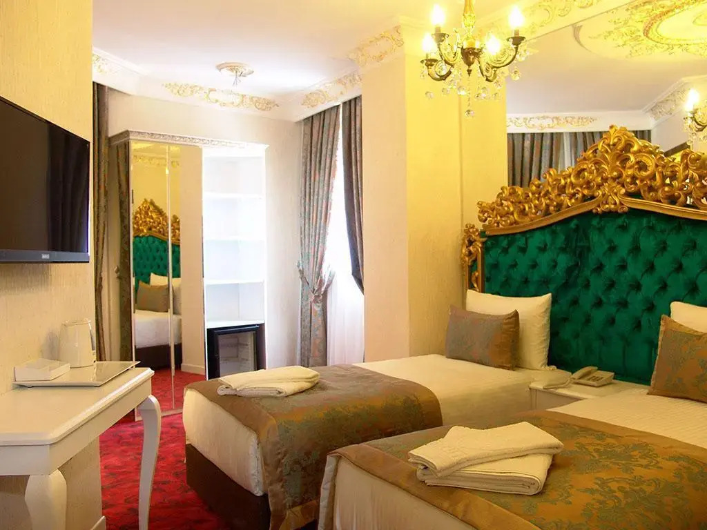 Photo - White Monarch Hotel