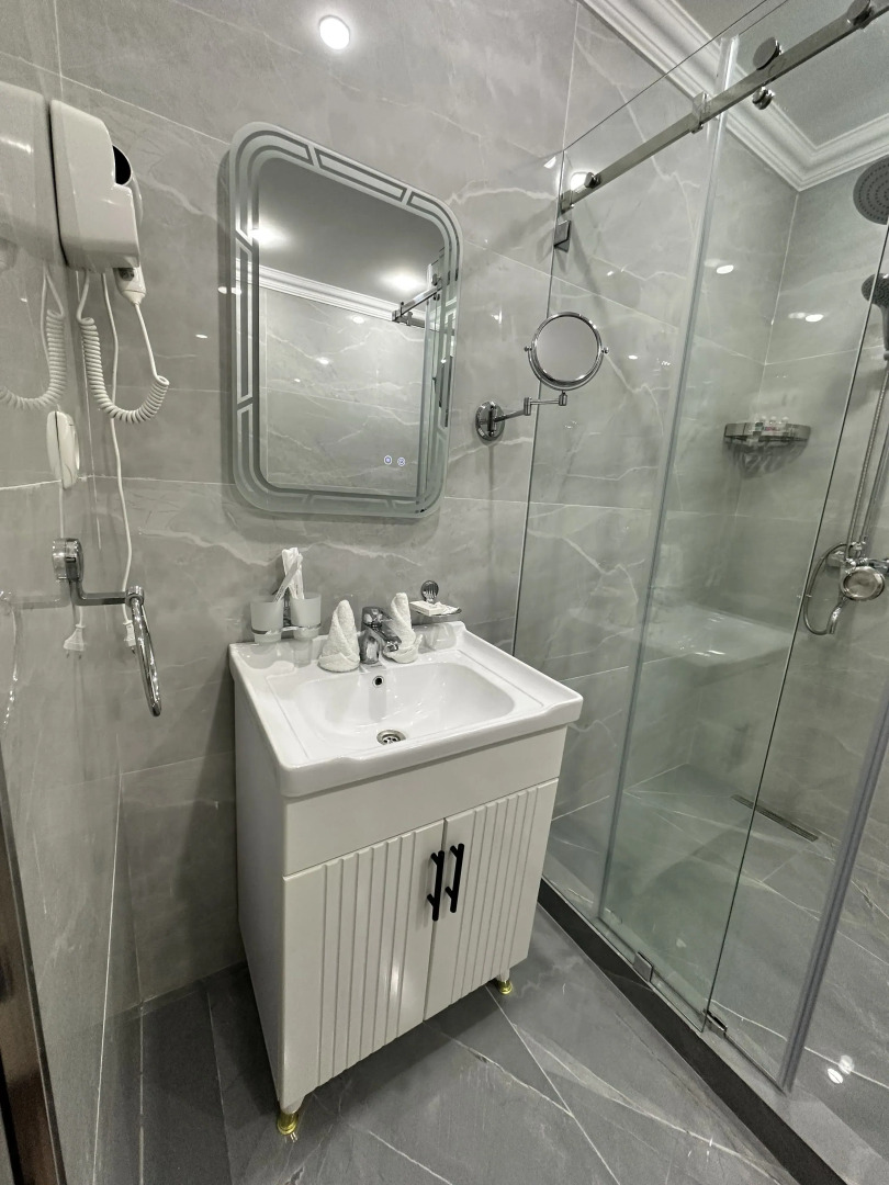 Photo - Emily Grand Palace