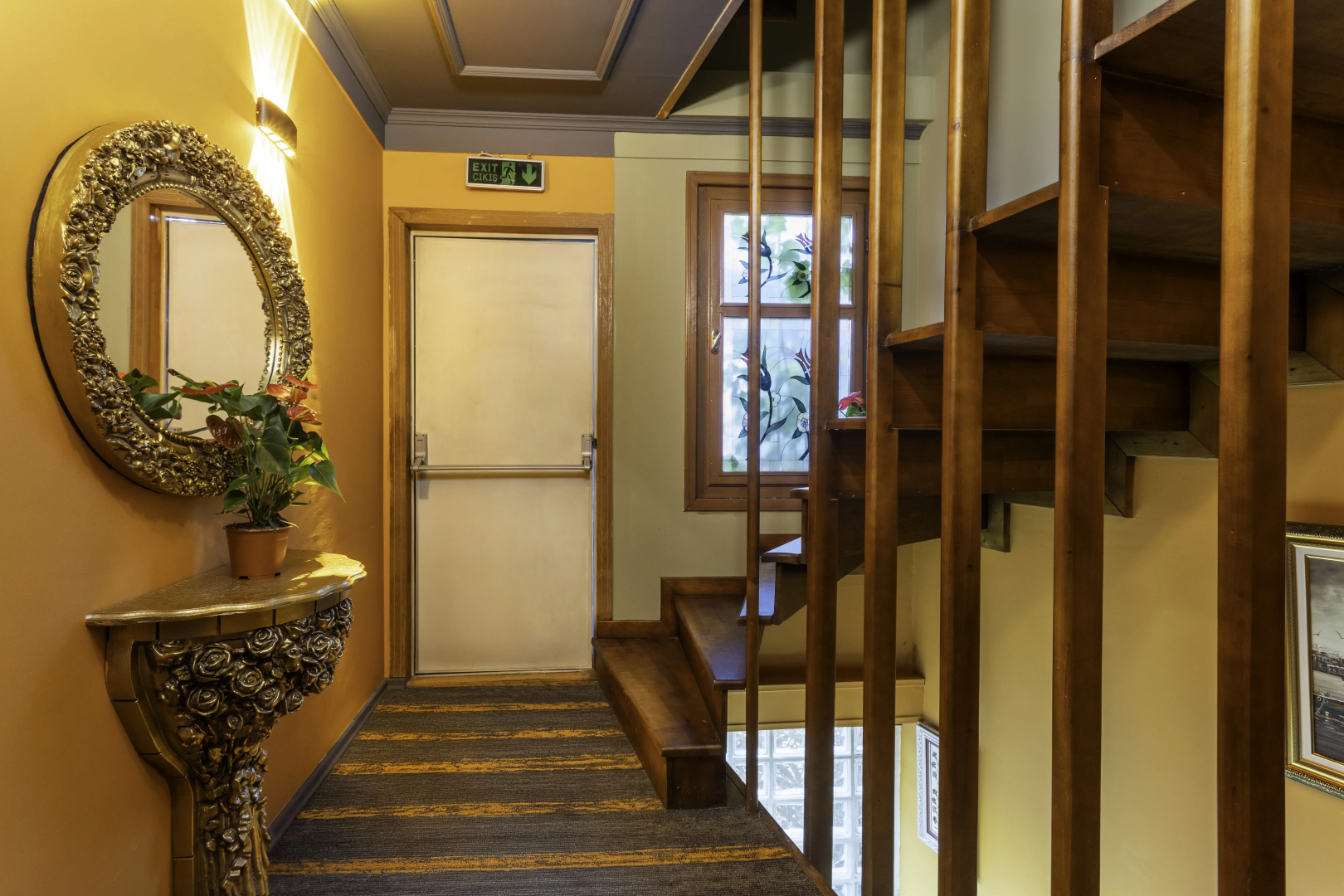 Photo - Wonder Wood Hotel