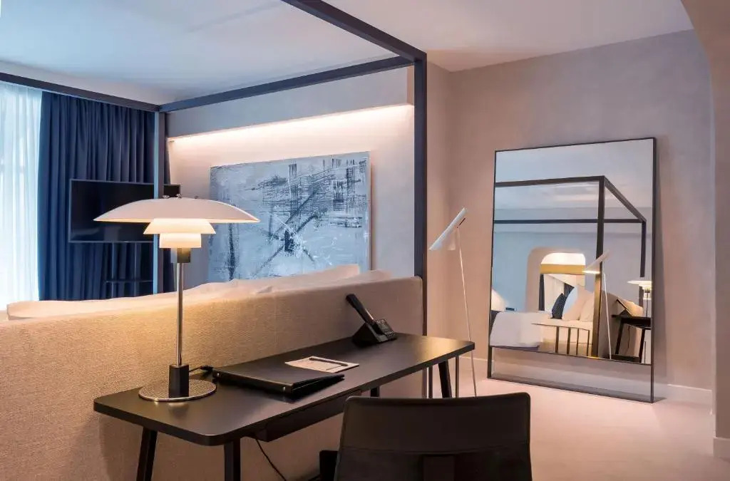 Photo - Monograph Freedom Square