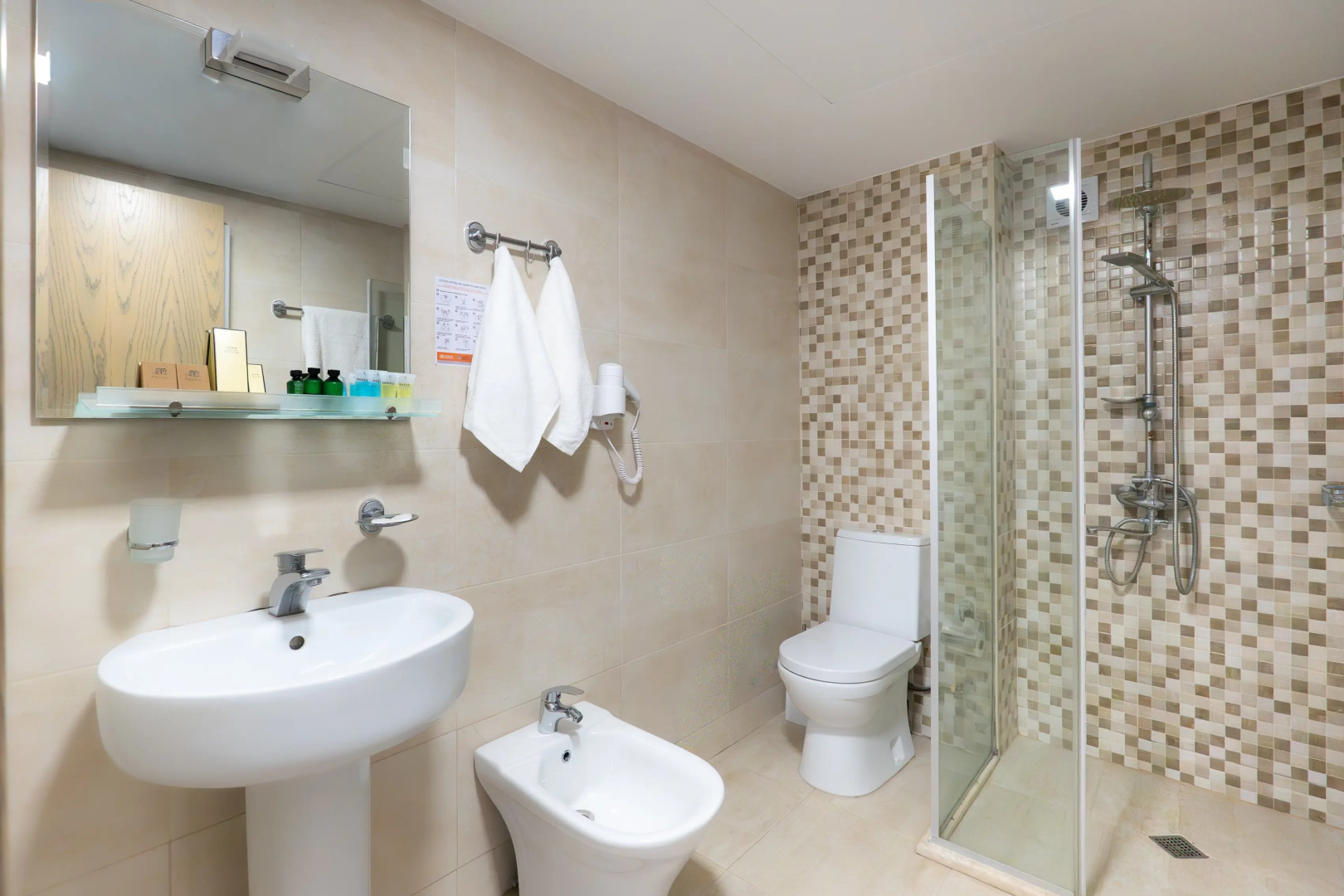 Foto - Hotel Somi Inn