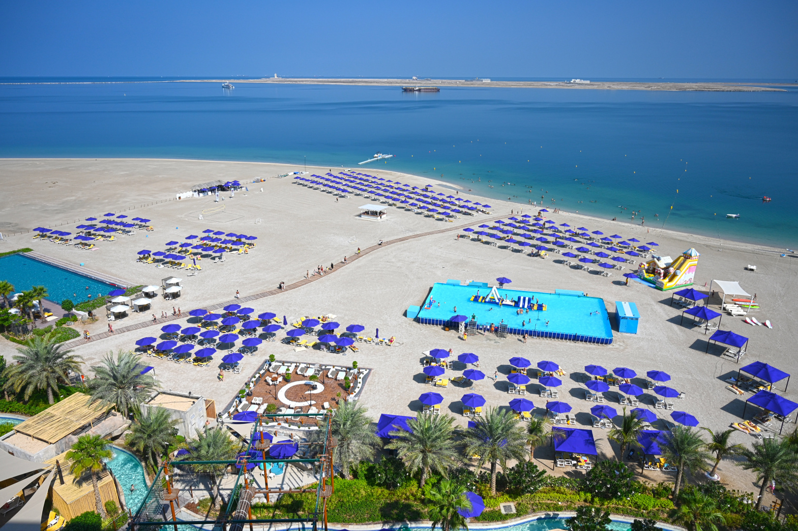 Photo - Centara Mirage Beach Resort Dubai