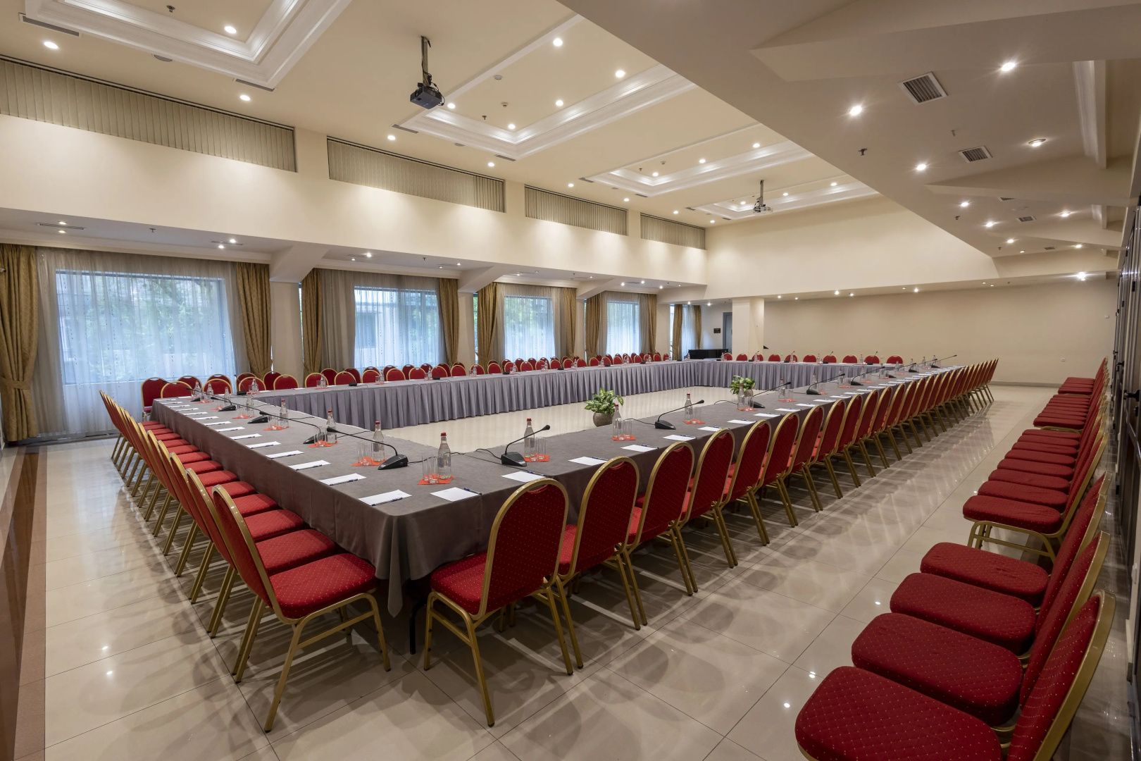 Foto - Ani Plaza Hotel