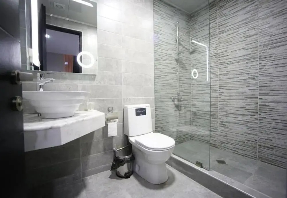 Photo - West Tower Hotel