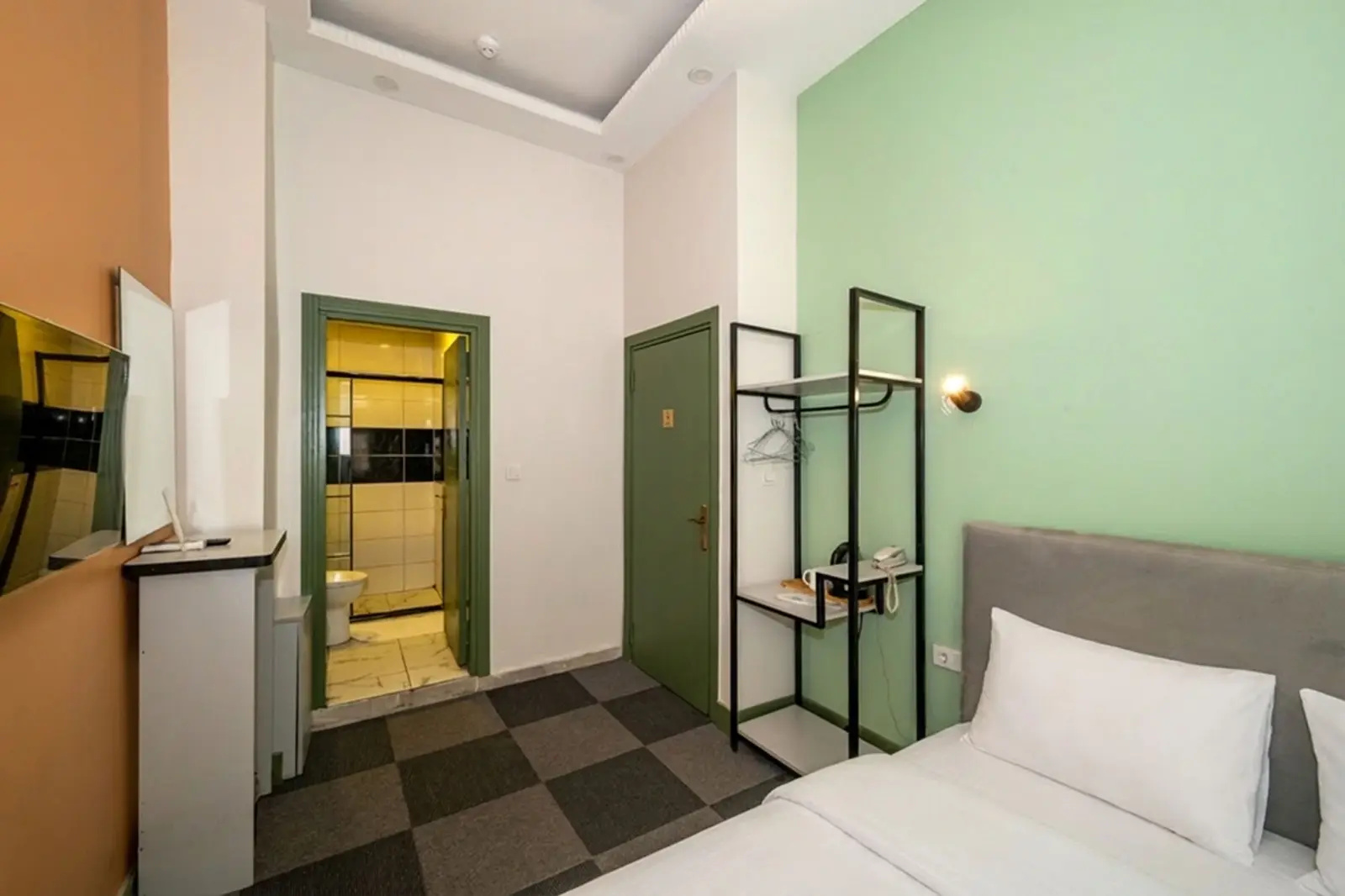 Photo - Rafinn Hotel