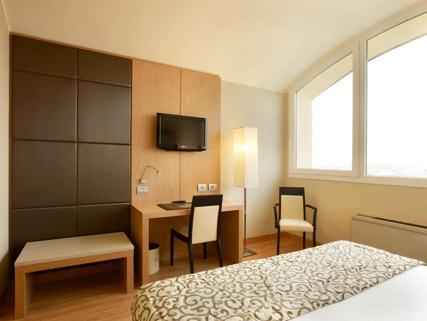 Photo - Virginia Palace Hotel