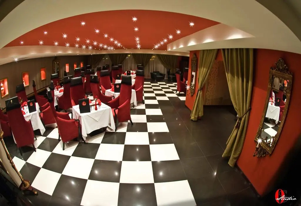 Foto - The Convention Center & Royal Suites Hotel