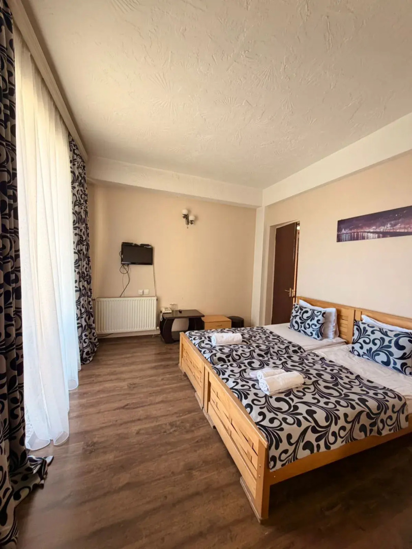 Foto - Qeroli old town