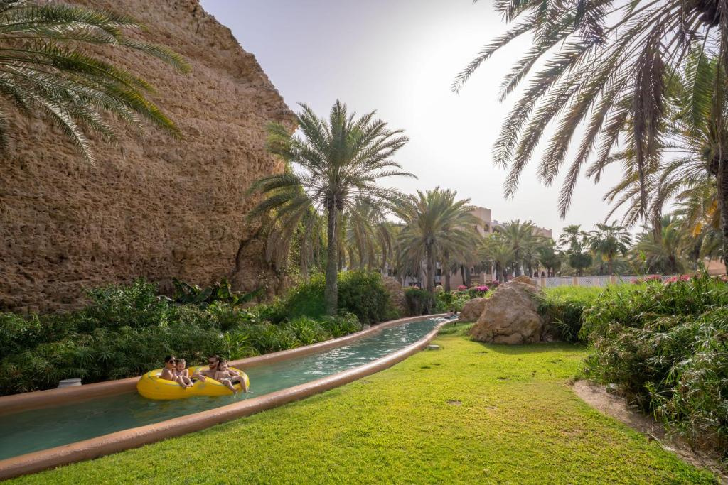 Photo - Shangri-La's Barr Al Jissah Resort & Spa — Al Waha Hotel
