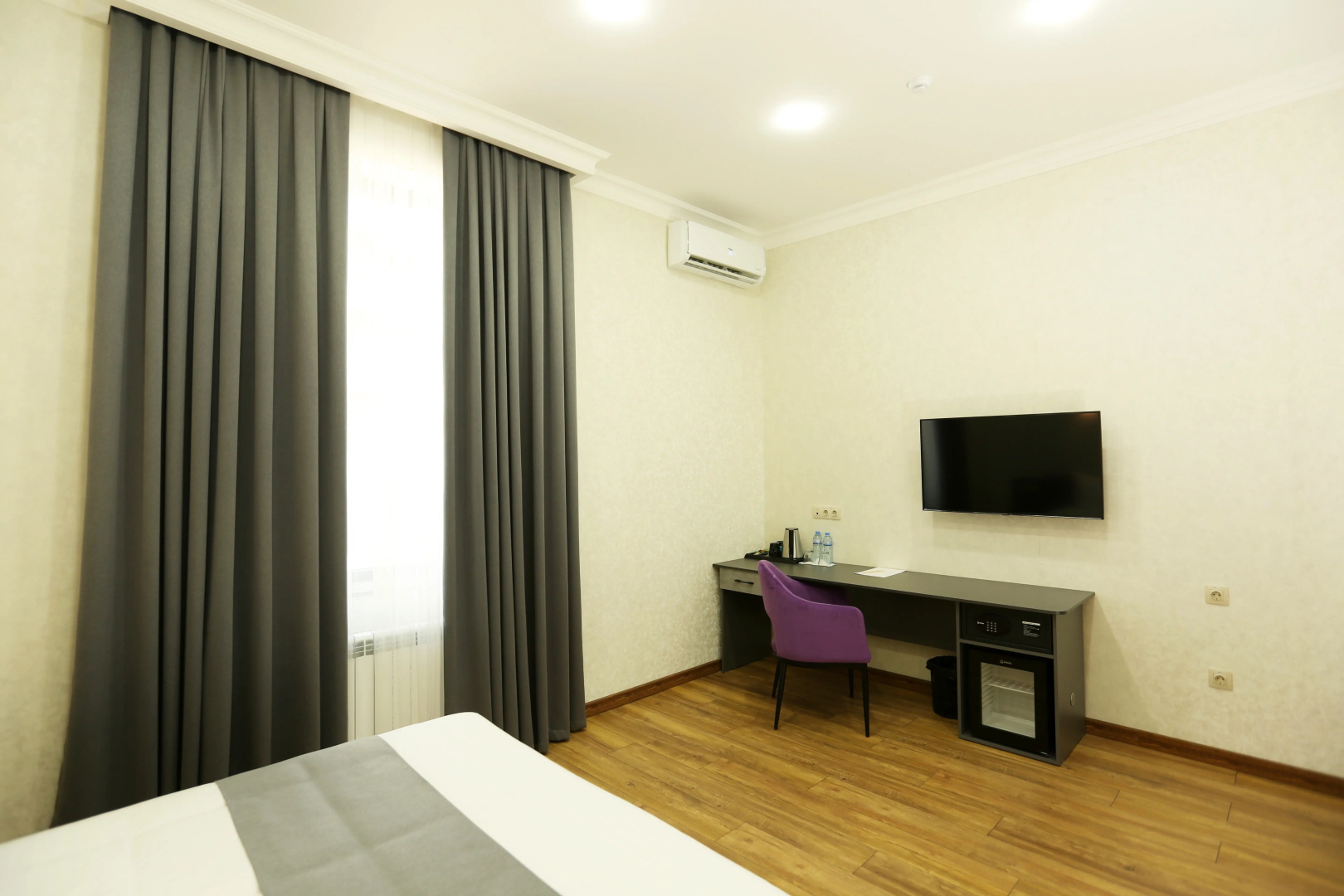 Photo - Parklane Hotel