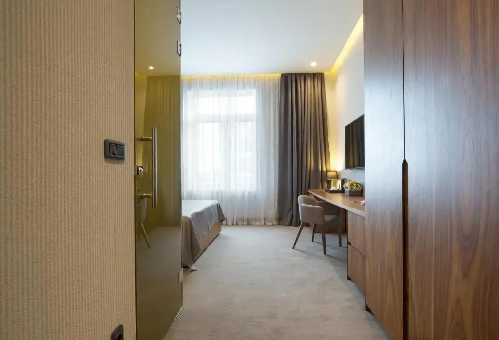 Photo - Five Points Square - City Center