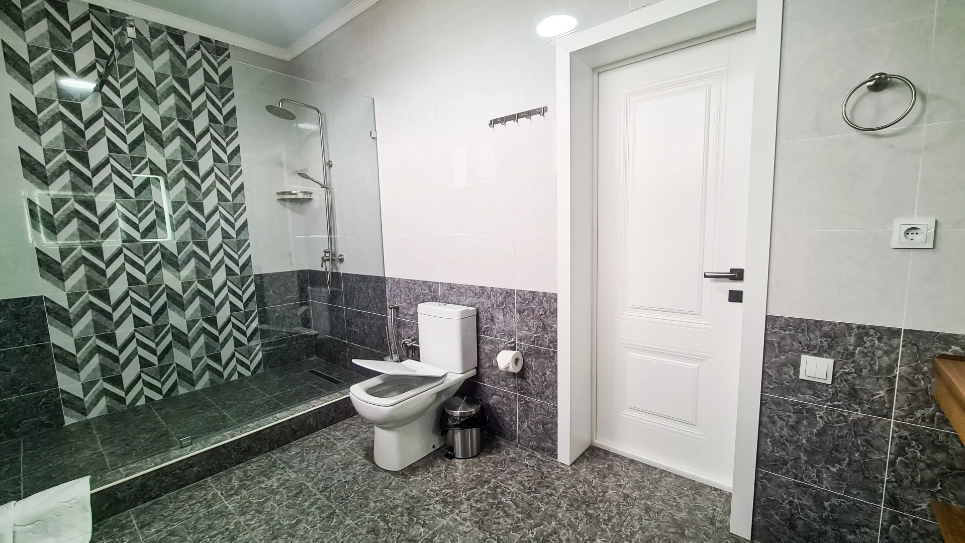 Foto - Dosman Hotel Bishkek