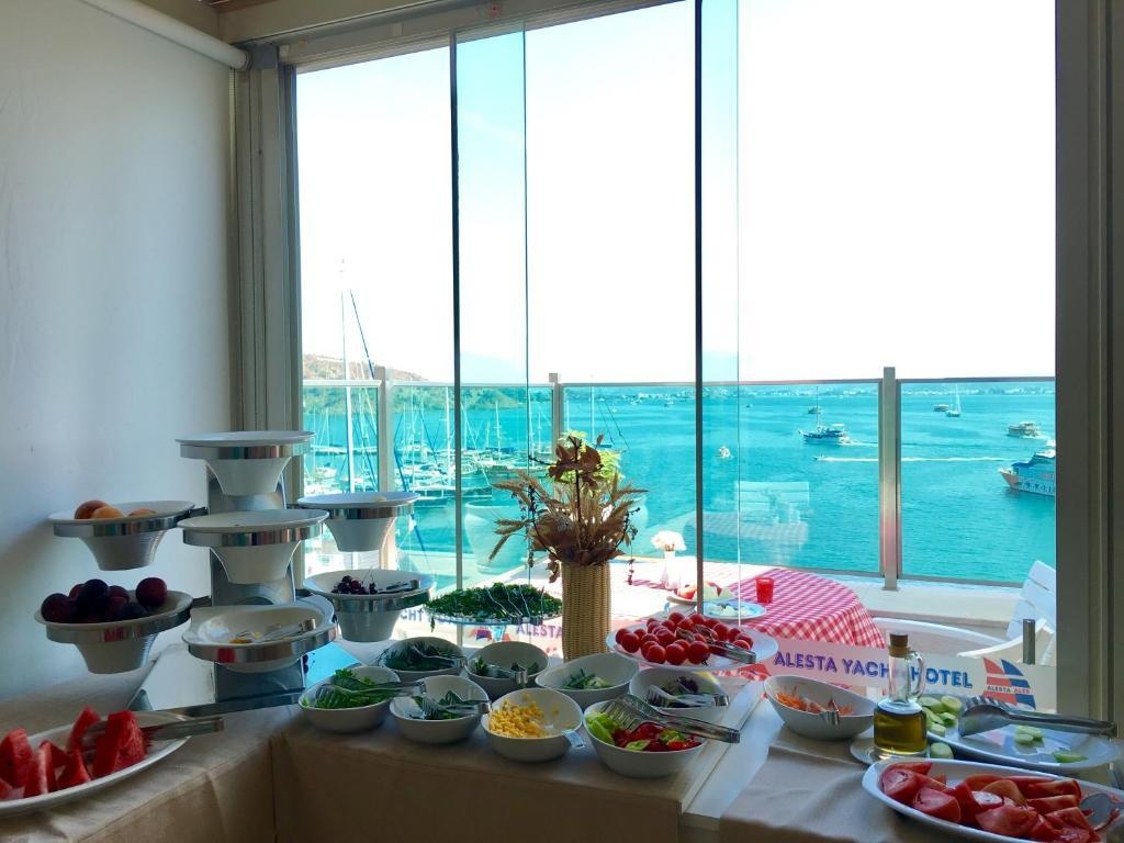 Photo - Alesta Yacht Hotel