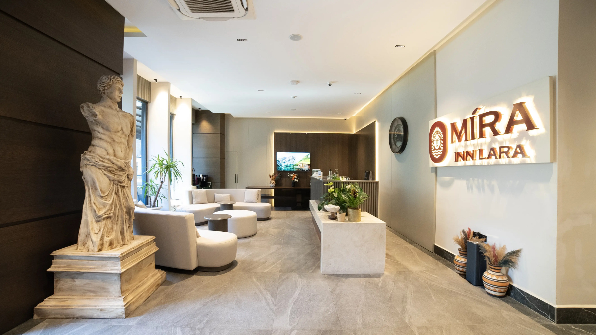 Foto - Mira Inn Lara