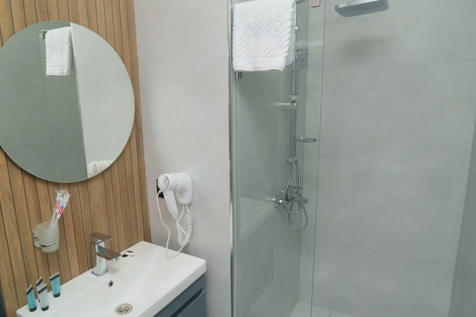 Foto - Twelve Inn Hotel