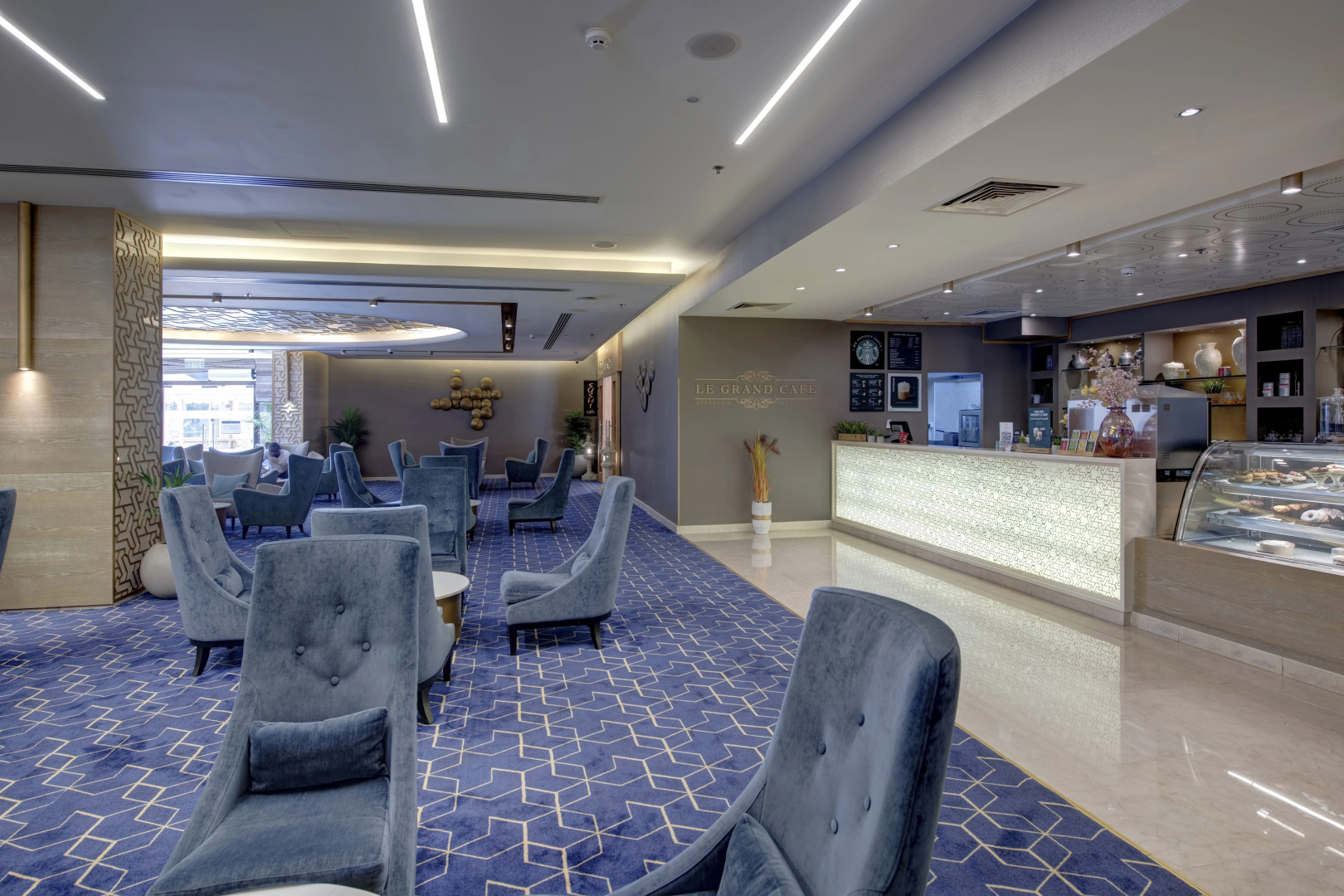 Photo - Two Seasons Hotel & Apartments