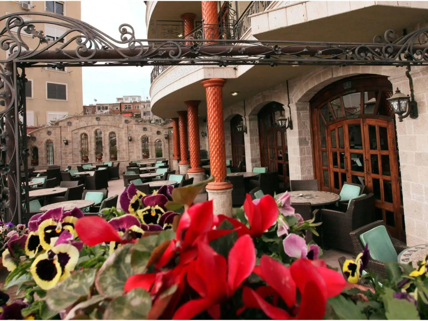Photo - Dinasty Hotel